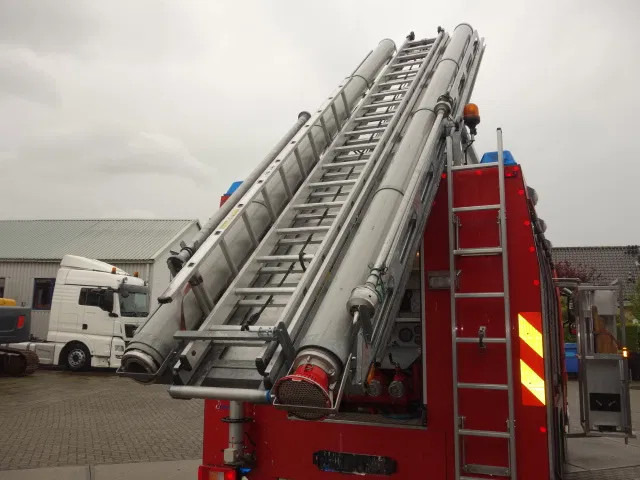 Volvo FM 10 330 pk 2000 LITER WATER TANK KRONEBURGPUMP - Gasilsko vozilo: slika 5 Volvo FM 10 330 pk 2000 LITER WATER TANK KRONEBURGPUMP - Gasilsko vozilo: slika 5