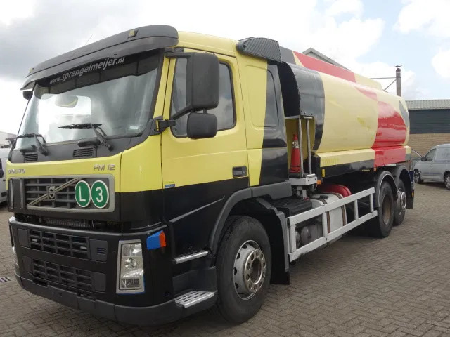 Volvo FM 12 18500liter tank,AIRCO,MANUAL GEARBOX - Tovornjak cisterna: slika 1 Volvo FM 12 18500liter tank,AIRCO,MANUAL GEARBOX - Tovornjak cisterna: slika 1