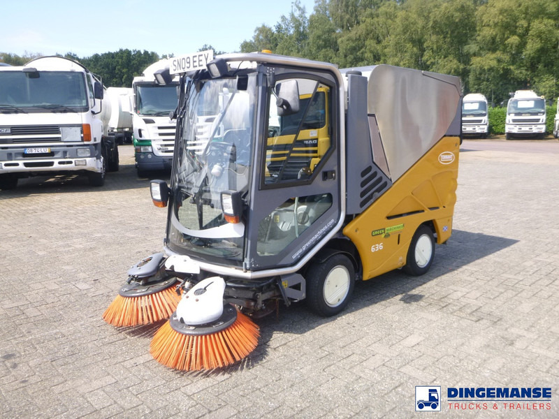Applied sweeper Green machine 636 - Vozilo za pometanje: slika 1 Applied sweeper Green machine 636 - Vozilo za pometanje: slika 1