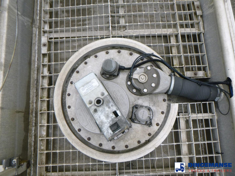 Polprikolica cisterna CALDAL Fuel tank alu 30 m3 / 5 comp + pump: slika 20 Polprikolica cisterna CALDAL Fuel tank alu 30 m3 / 5 comp + pump: slika 20