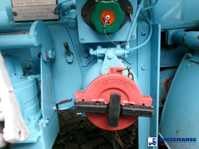 Polprikolica cisterna CALDAL Fuel tank alu 30 m3 / 5 comp + pump: slika 6 Polprikolica cisterna CALDAL Fuel tank alu 30 m3 / 5 comp + pump: slika 6