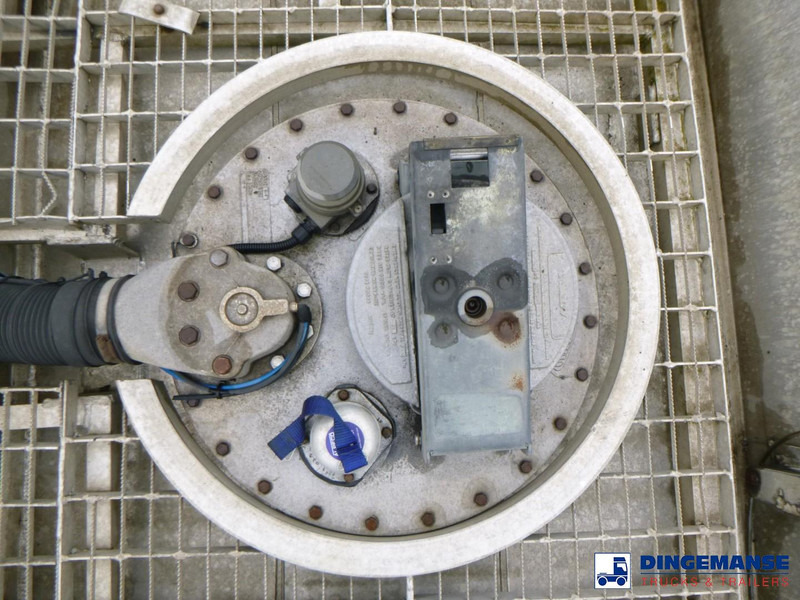 Polprikolica cisterna CALDAL Fuel tank alu 30 m3 / 5 comp + pump: slika 14 Polprikolica cisterna CALDAL Fuel tank alu 30 m3 / 5 comp + pump: slika 14