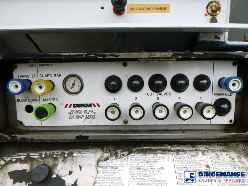 Polprikolica cisterna CALDAL Fuel tank alu 30 m3 / 5 comp + pump: slika 7 Polprikolica cisterna CALDAL Fuel tank alu 30 m3 / 5 comp + pump: slika 7