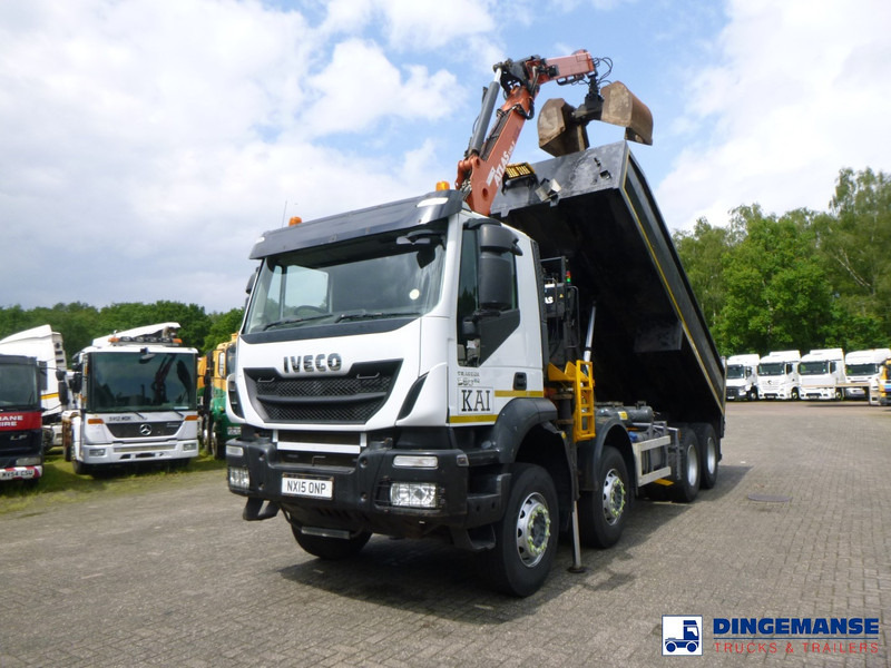Iveco Trakker 360 Euro 6 8x4 RHD tipper + Atlas 130.2VGL - Tovornjak z dvigalom: slika 1 Iveco Trakker 360 Euro 6 8x4 RHD tipper + Atlas 130.2VGL - Tovornjak z dvigalom: slika 1