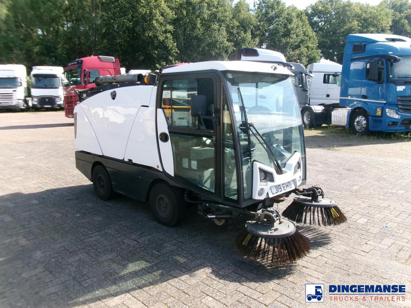 Johnston C202 compact street sweeper - Vozilo za pometanje: slika 2 Johnston C202 compact street sweeper - Vozilo za pometanje: slika 2