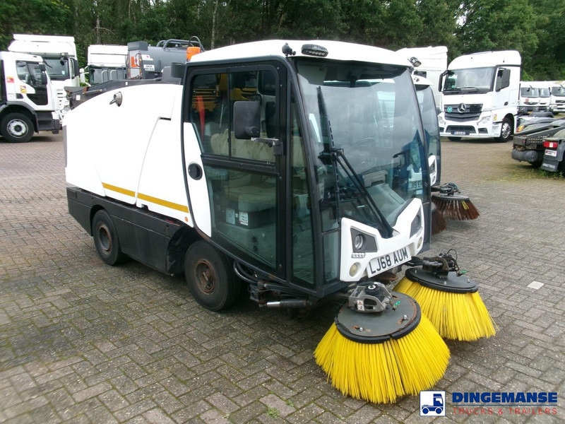 Johnston C202 compact street sweeper - Vozilo za pometanje: slika 2 Johnston C202 compact street sweeper - Vozilo za pometanje: slika 2