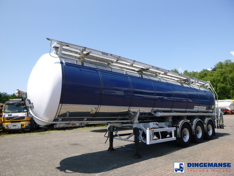 LAG Food tank inox 32 m3 / 3 comp + pump - Polprikolica cisterna: slika 1 LAG Food tank inox 32 m3 / 3 comp + pump - Polprikolica cisterna: slika 1