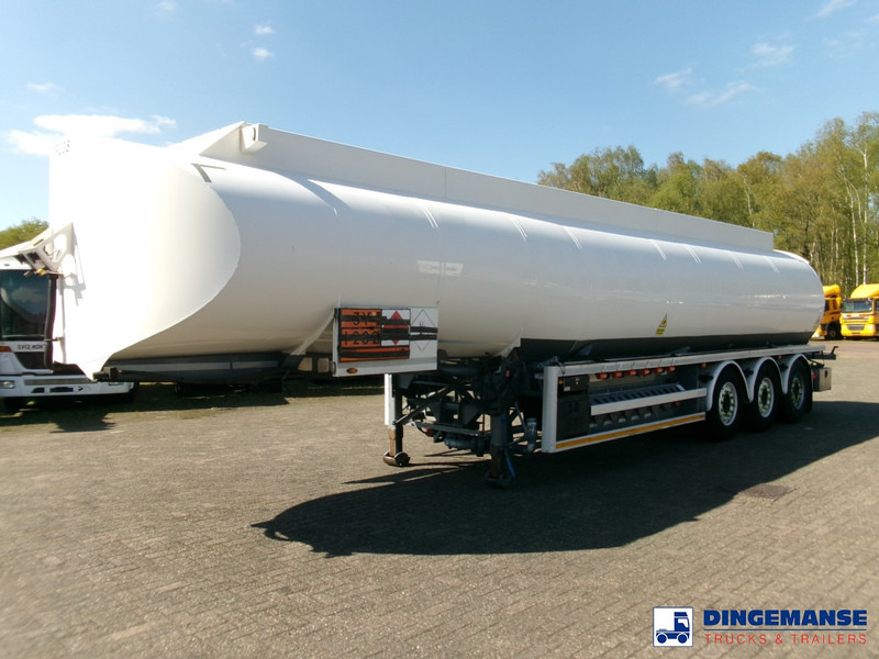Lakeland Fuel tank alu 42.8 m3 / 6 comp + pump - Polprikolica cisterna: slika 1 Lakeland Fuel tank alu 42.8 m3 / 6 comp + pump - Polprikolica cisterna: slika 1