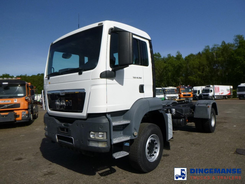 MAN TGS 19.360 4X2 BBS manual Euro 2 chassis + PTO - Tovornjak-šasija: slika 1 MAN TGS 19.360 4X2 BBS manual Euro 2 chassis + PTO - Tovornjak-šasija: slika 1