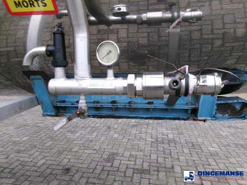 Magyar Chemical tank inox L4BH 33.5 m3 / 3 comp - Polprikolica cisterna: slika 5 Magyar Chemical tank inox L4BH 33.5 m3 / 3 comp - Polprikolica cisterna: slika 5