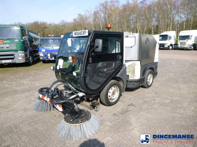 Nilfisk City Ranger CR3500 sweeper - Vozilo za pometanje: slika 1 Nilfisk City Ranger CR3500 sweeper - Vozilo za pometanje: slika 1