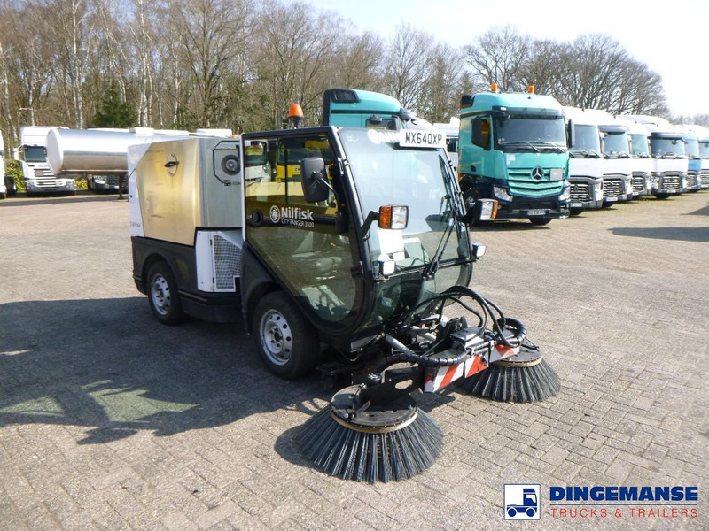 Nilfisk City Ranger CR3500 sweeper - Vozilo za pometanje: slika 2 Nilfisk City Ranger CR3500 sweeper - Vozilo za pometanje: slika 2