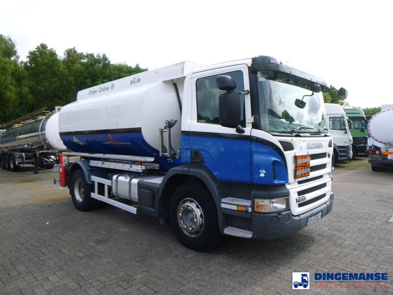 Scania P 230 DB 4x2 RHD fuel tank 12.4 m3 / 4 comp - Tovornjak cisterna: slika 2 Scania P 230 DB 4x2 RHD fuel tank 12.4 m3 / 4 comp - Tovornjak cisterna: slika 2