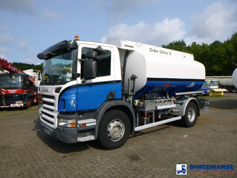 Scania P 230 DB 4x2 RHD fuel tank 12.4 m3 / 4 comp - Tovornjak cisterna: slika 1 Scania P 230 DB 4x2 RHD fuel tank 12.4 m3 / 4 comp - Tovornjak cisterna: slika 1