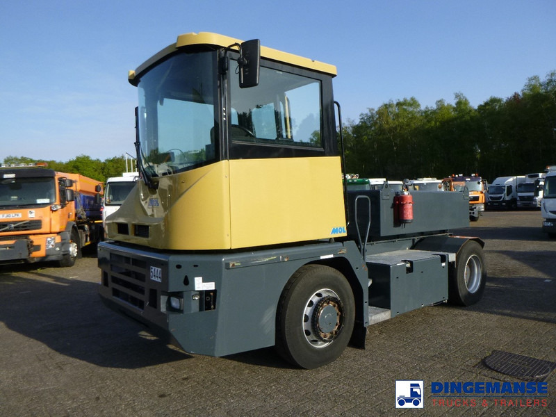 MOL RM 255 4X4 terminal drawbar tractor 150 ton - Vlačilec: slika 1 MOL RM 255 4X4 terminal drawbar tractor 150 ton - Vlačilec: slika 1