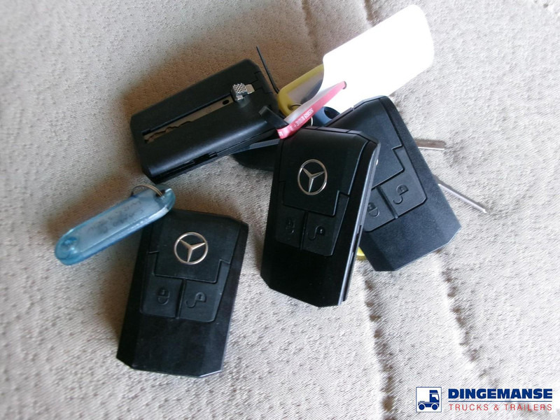 Vlačilec Mercedes-Benz Actros 1843 4x2 Euro 6 / ADR + PTO: slika 17 Vlačilec Mercedes-Benz Actros 1843 4x2 Euro 6 / ADR + PTO: slika 17