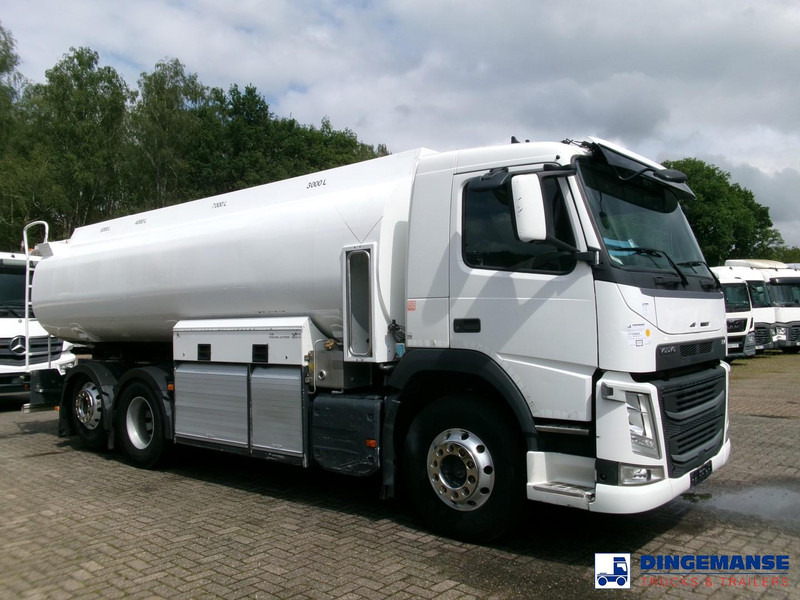 Volvo FM 380 6X2 fuel tank 20.6 m3 / 4 comp - Tovornjak cisterna: slika 2 Volvo FM 380 6X2 fuel tank 20.6 m3 / 4 comp - Tovornjak cisterna: slika 2