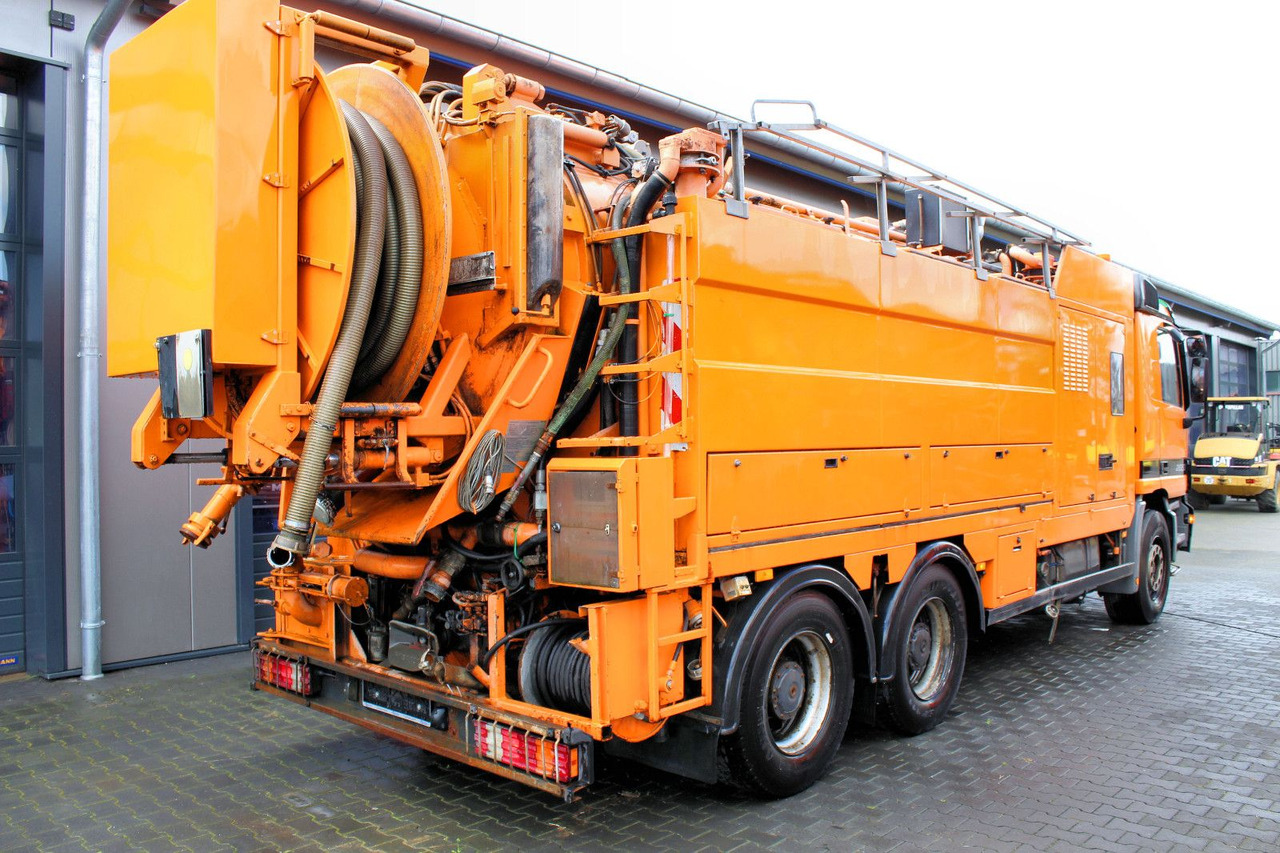 Mercedes-Benz Actros 2653 6x4 V8 Müller 16m³ Saug u.Spül-Kombi - Vakuumski tovornjak: slika 4 Mercedes-Benz Actros 2653 6x4 V8 Müller 16m³ Saug u.Spül-Kombi - Vakuumski tovornjak: slika 4