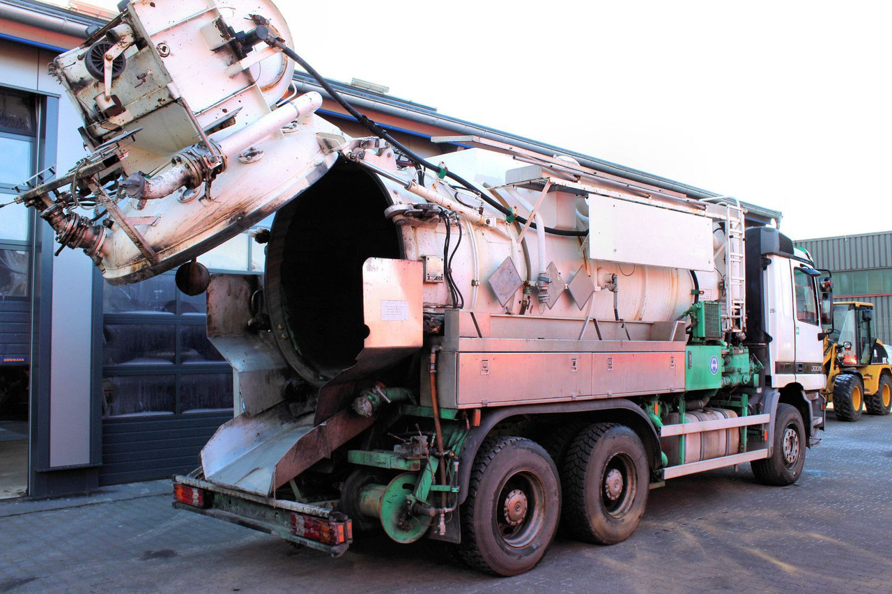 Mercedes-Benz Actros 3335 6x4 Kroll 13m³ HD-Kombi ADR/GGVS V2A - Vakuumski tovornjak: slika 3 Mercedes-Benz Actros 3335 6x4 Kroll 13m³ HD-Kombi ADR/GGVS V2A - Vakuumski tovornjak: slika 3