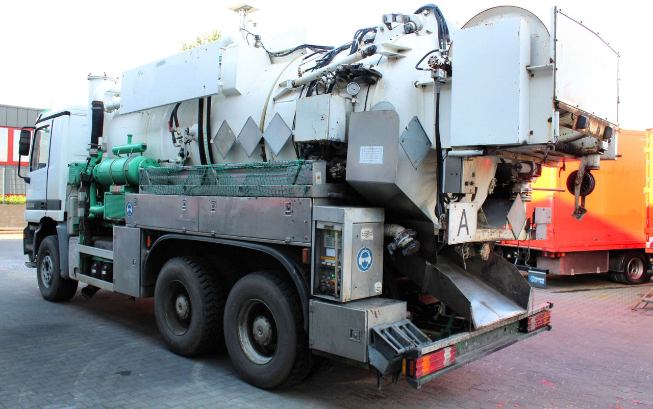 Mercedes-Benz Actros 3335 6x4 Kroll 13m³ HD-Kombi ADR/GGVS V2A - Vakuumski tovornjak: slika 5 Mercedes-Benz Actros 3335 6x4 Kroll 13m³ HD-Kombi ADR/GGVS V2A - Vakuumski tovornjak: slika 5