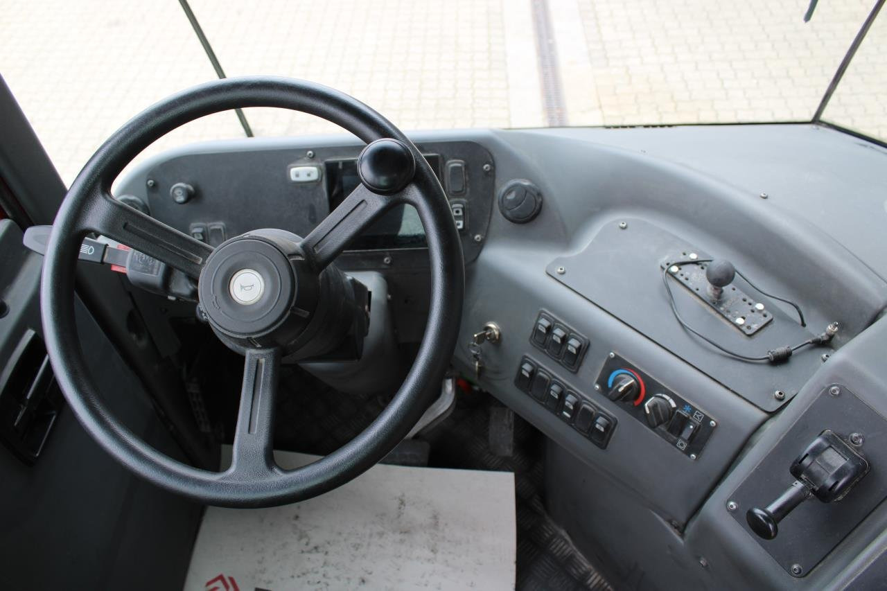 Kalmar T2I 4X2 - Terminalski traktor: slika 4 Kalmar T2I 4X2 - Terminalski traktor: slika 4
