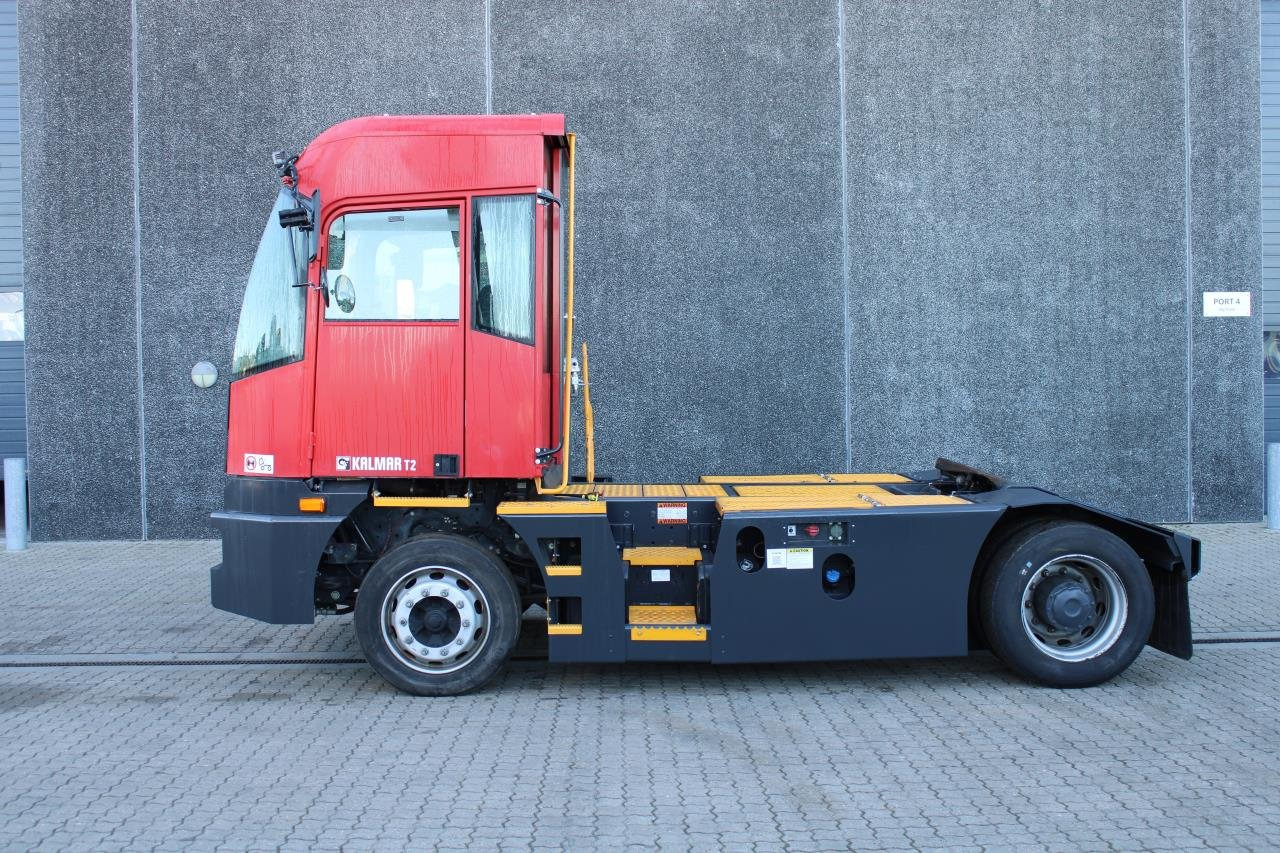 Kalmar T2I 4X2 - Terminalski traktor: slika 1 Kalmar T2I 4X2 - Terminalski traktor: slika 1