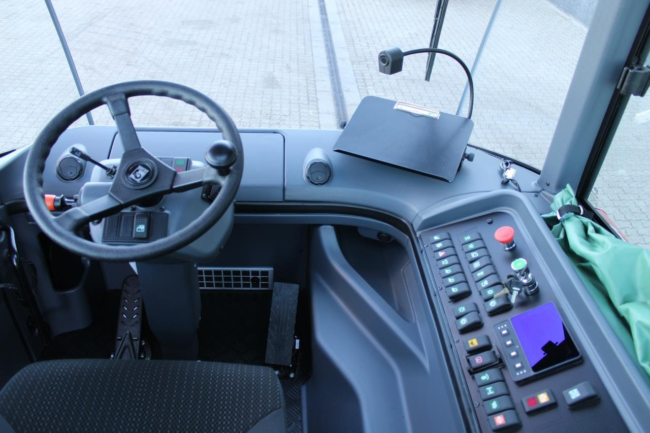 Kalmar TRL618I 4X4 - Terminalski traktor: slika 4 Kalmar TRL618I 4X4 - Terminalski traktor: slika 4