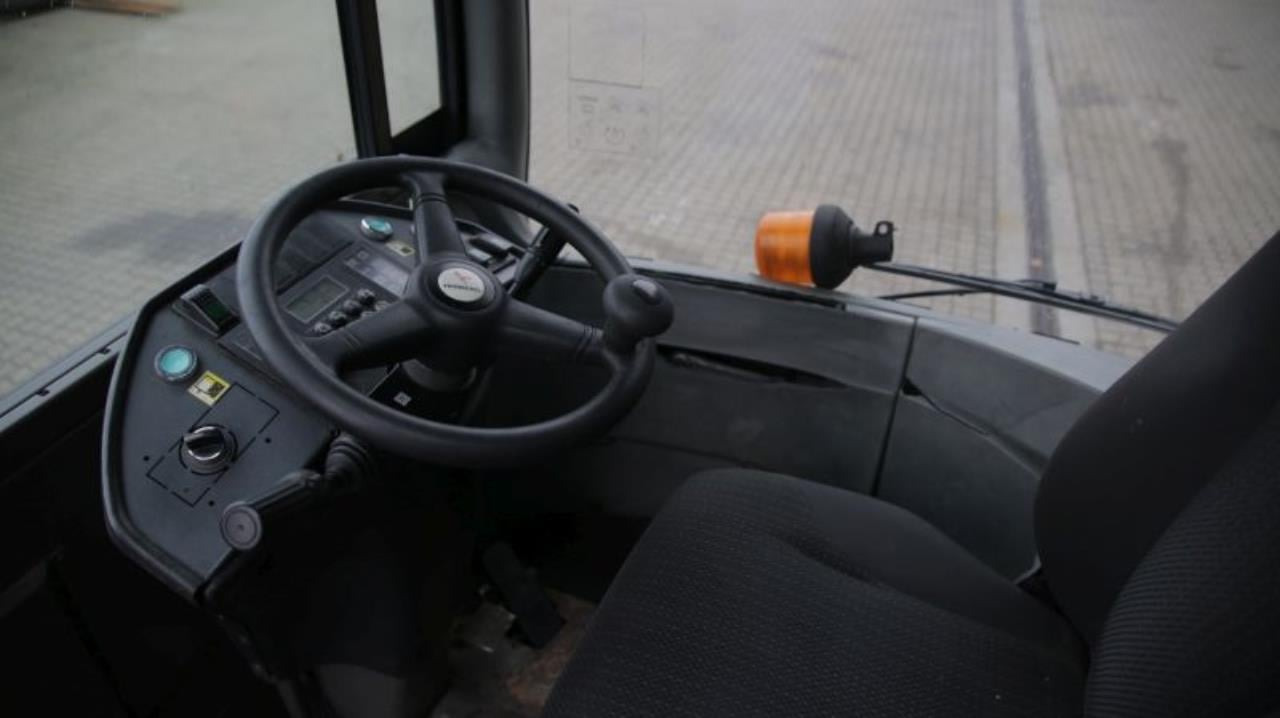 Terberg RT222 - Terminalski traktor: slika 4 Terberg RT222 - Terminalski traktor: slika 4