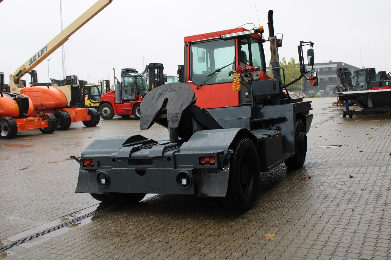 Terberg RT222 - Terminalski traktor: slika 3 Terberg RT222 - Terminalski traktor: slika 3