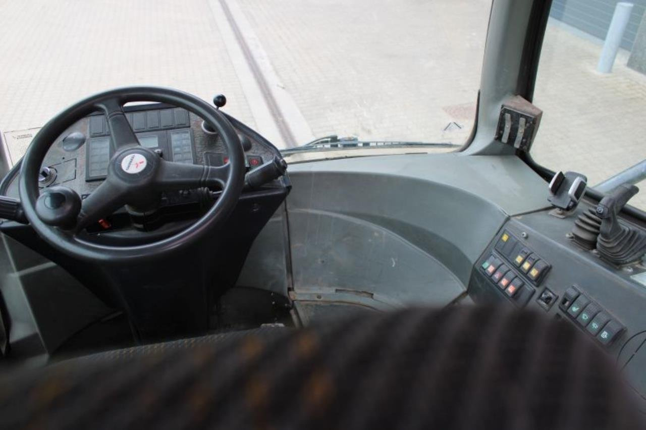 Terberg RT222 - Terminalski traktor: slika 4 Terberg RT222 - Terminalski traktor: slika 4