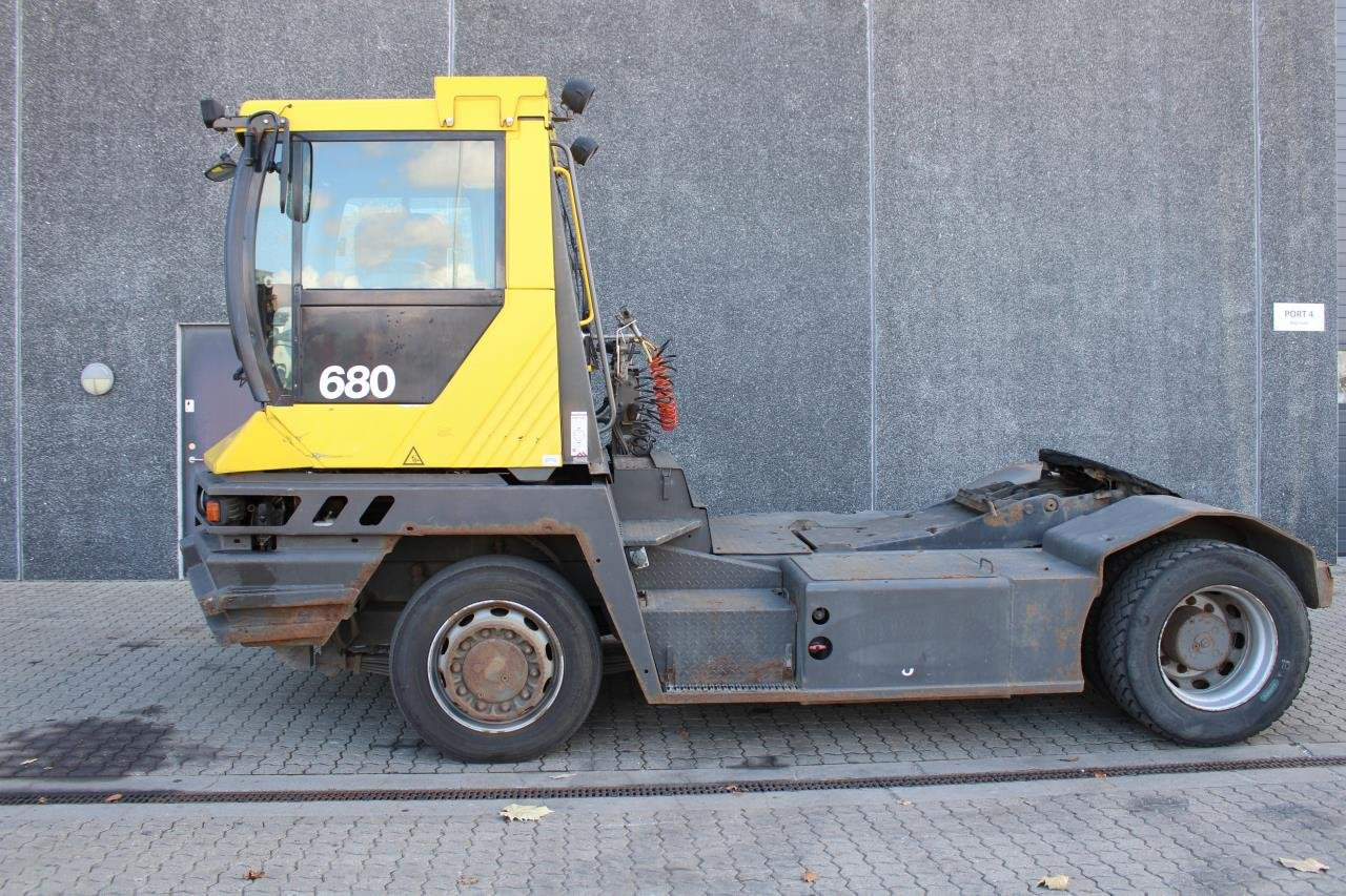 Terberg RT282 - Terminalski traktor: slika 1 Terberg RT282 - Terminalski traktor: slika 1