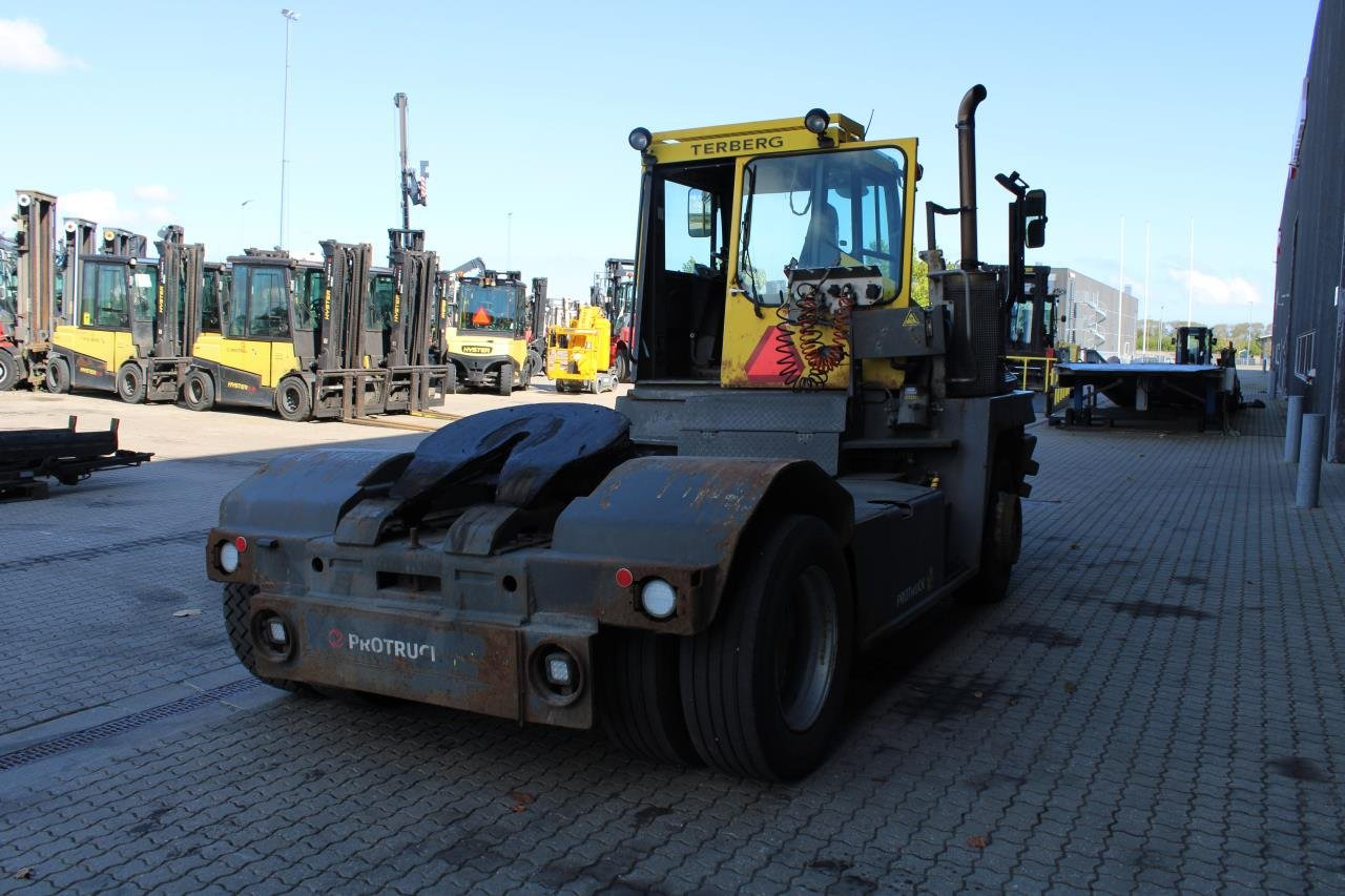 Terberg RT282 - Terminalski traktor: slika 3 Terberg RT282 - Terminalski traktor: slika 3