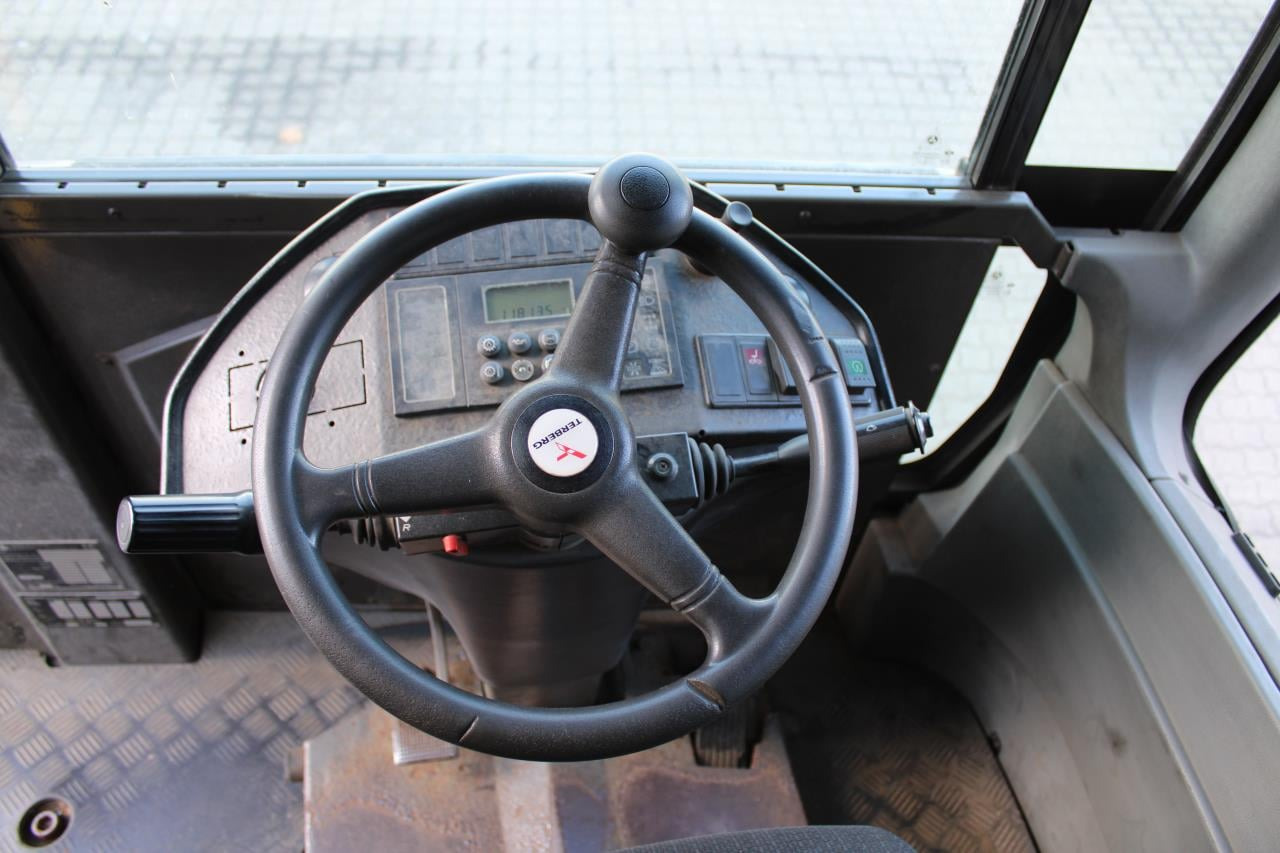 Terberg RT282 - Terminalski traktor: slika 4 Terberg RT282 - Terminalski traktor: slika 4