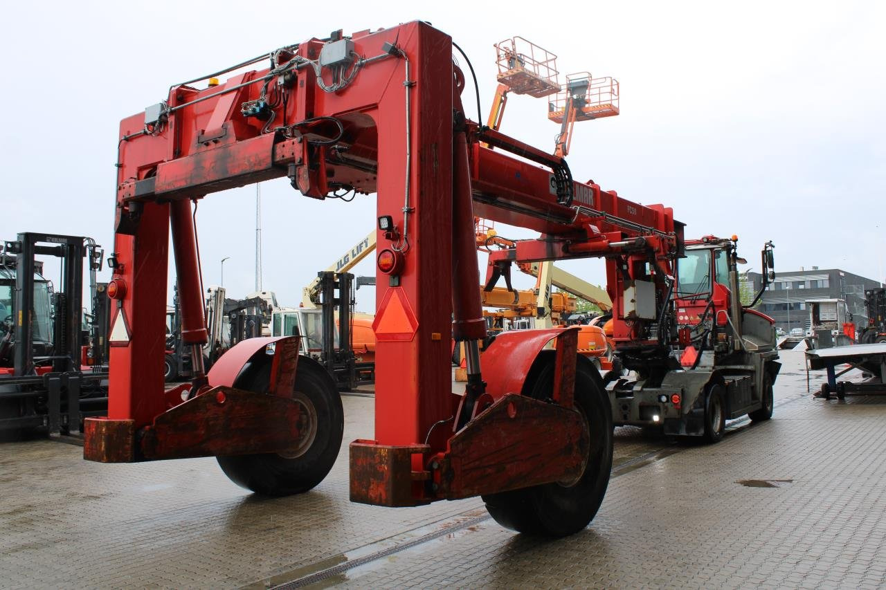 Terberg TT223 - Terminalski traktor: slika 3 Terberg TT223 - Terminalski traktor: slika 3