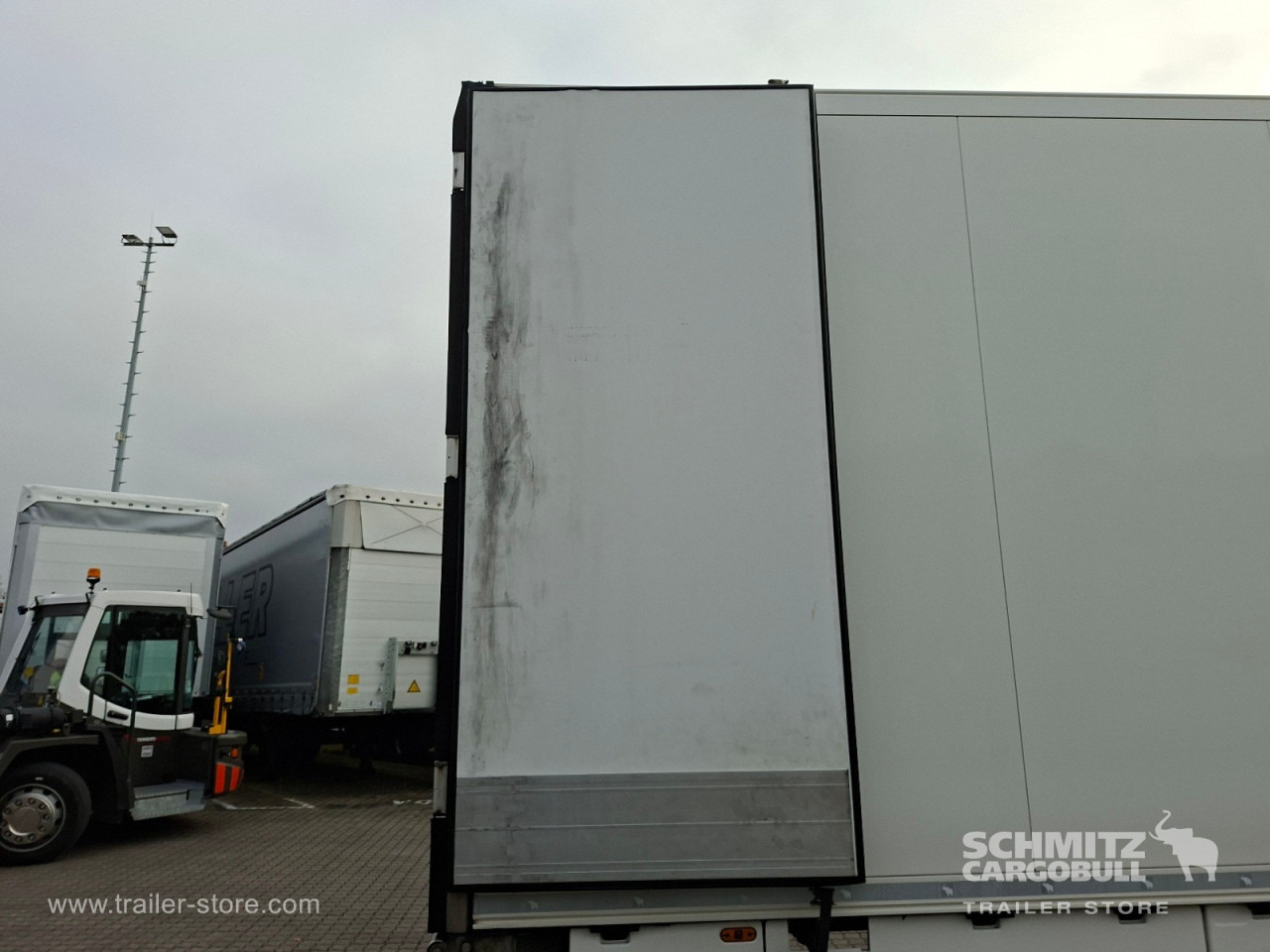 SCHMITZ Auflieger Tiefkühler Standard Double deck - Izotermična polprikolica: slika 4 SCHMITZ Auflieger Tiefkühler Standard Double deck - Izotermična polprikolica: slika 4