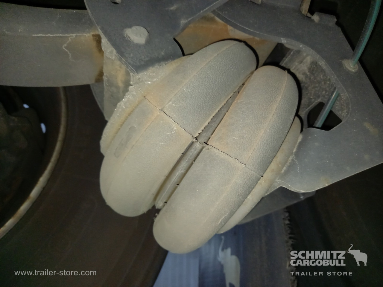 SCHMITZ Auflieger Tiefkühler Standard Double deck - Izotermična polprikolica: slika 4 SCHMITZ Auflieger Tiefkühler Standard Double deck - Izotermična polprikolica: slika 4