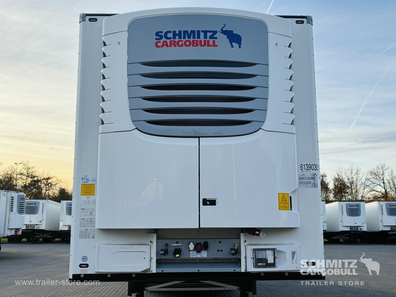 SCHMITZ Auflieger Tiefkühler Standard Double deck - Izotermična polprikolica: slika 2 SCHMITZ Auflieger Tiefkühler Standard Double deck - Izotermična polprikolica: slika 2