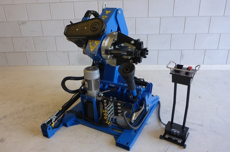 T650M2 13-26 Inch mobile truck tyre changer for use on the side or rear of a vehicle - Oprema za delavnice: slika 4 T650M2 13-26 Inch mobile truck tyre changer for use on the side or rear of a vehicle - Oprema za delavnice: slika 4