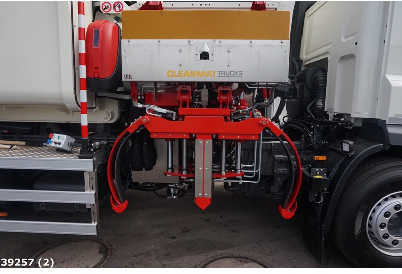 Smetarski tovornjak DAF FAN CF 300: slika 6