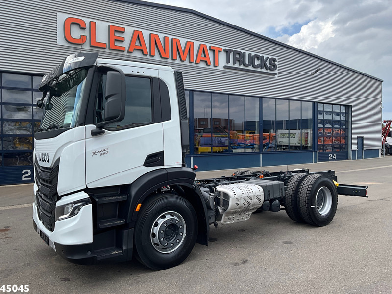 Iveco Stralis AD200X36 Huisvuilwagen Chassis NEW & UNUSED! - Tovornjak-šasija: slika 1 Iveco Stralis AD200X36 Huisvuilwagen Chassis NEW & UNUSED! - Tovornjak-šasija: slika 1