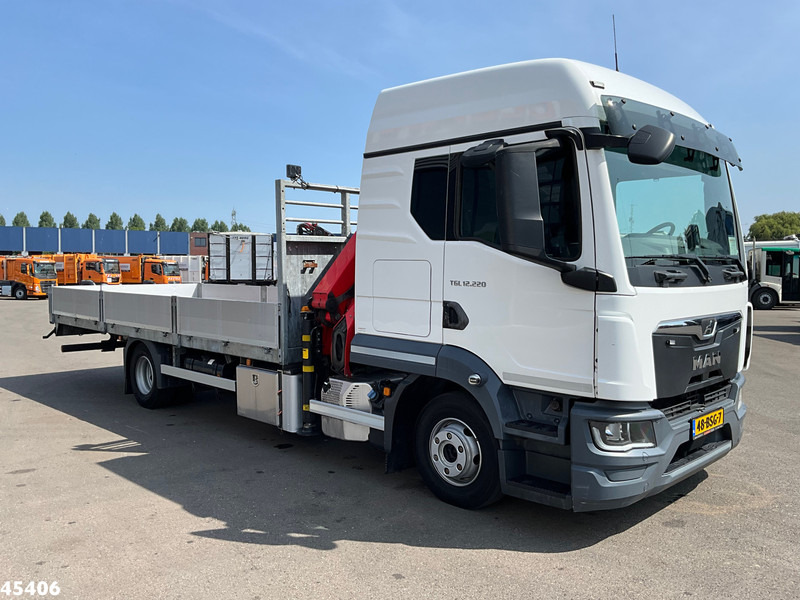 MAN TGL 12.220 Euro 6 Palfinger 11 Tonmeter laadkraan Just 54.870 km! - Tovornjak z dvigalom: slika 5 MAN TGL 12.220 Euro 6 Palfinger 11 Tonmeter laadkraan Just 54.870 km! - Tovornjak z dvigalom: slika 5