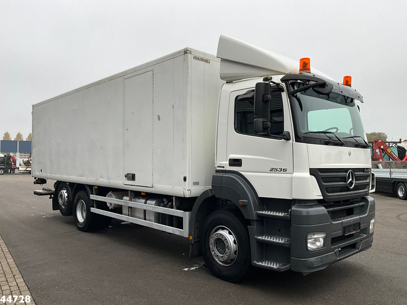 Mercedes-Benz Axor 2636 6x2 Dhollandia laadklep Just 265.901 km! - Tovornjak zabojnik: slika 4 Mercedes-Benz Axor 2636 6x2 Dhollandia laadklep Just 265.901 km! - Tovornjak zabojnik: slika 4