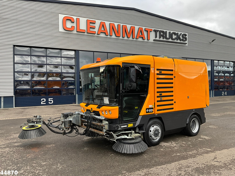 Ravo 540 with 3-rd brush - Vozilo za pometanje: slika 1 Ravo 540 with 3-rd brush - Vozilo za pometanje: slika 1