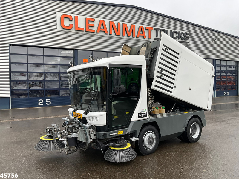 Ravo 580 with 3-rd brush - Vozilo za pometanje: slika 1 Ravo 580 with 3-rd brush - Vozilo za pometanje: slika 1