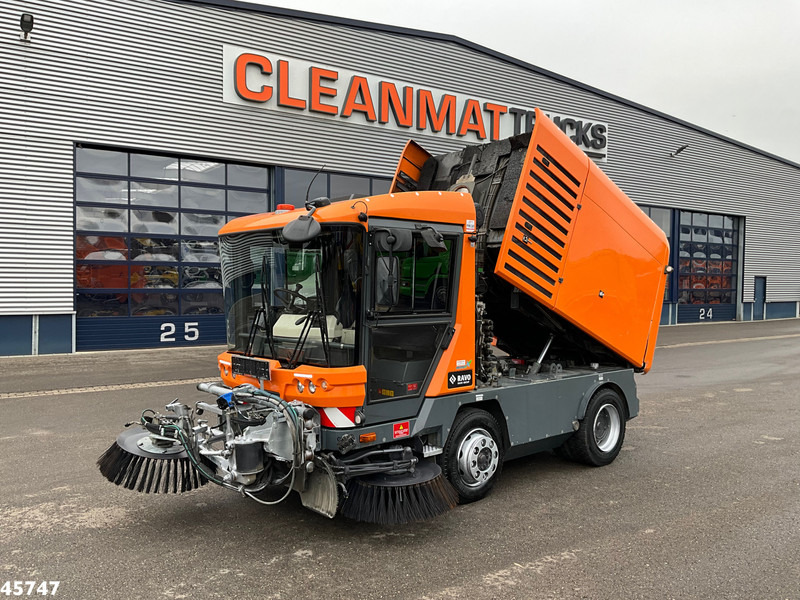 Ravo 580 with 3-rd brush - Vozilo za pometanje: slika 1 Ravo 580 with 3-rd brush - Vozilo za pometanje: slika 1