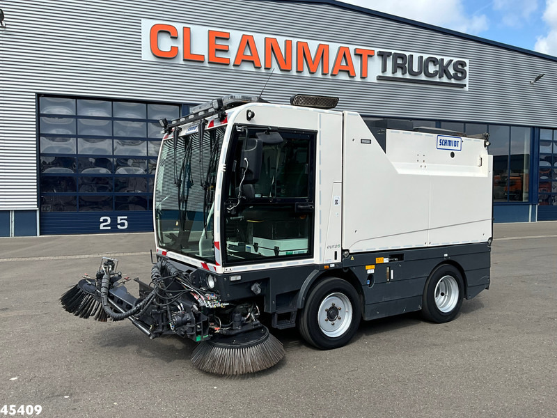 Schmidt Cleango 500 Compact Euro 6 with 3-rd brush - Vozilo za pometanje: slika 2 Schmidt Cleango 500 Compact Euro 6 with 3-rd brush - Vozilo za pometanje: slika 2