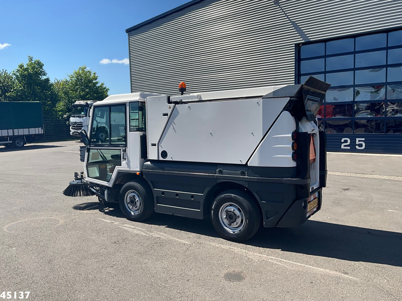 Schmidt Swingo Compact 200 Euro 6 - Vozilo za pometanje: slika 2 Schmidt Swingo Compact 200 Euro 6 - Vozilo za pometanje: slika 2