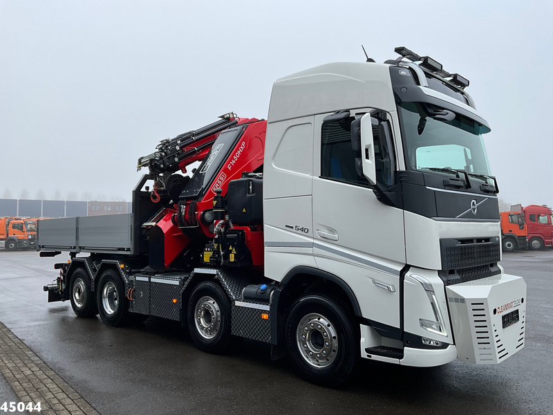 Volvo FH 540 8x2 Fassi 145 Tonmeter laadkraan + Fly-JIb Just 7.187 Km! Demo voertuig! - Vlačilec: slika 4 Volvo FH 540 8x2 Fassi 145 Tonmeter laadkraan + Fly-JIb Just 7.187 Km! Demo voertuig! - Vlačilec: slika 4