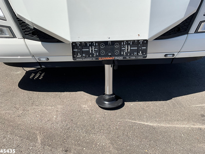 Volvo FH 540 8x4 Euro 6 Palfinger 92 Tonmeter laadkraan + Fly-jib Just 107.008 km! - Tovornjak z dvigalom: slika 4 Volvo FH 540 8x4 Euro 6 Palfinger 92 Tonmeter laadkraan + Fly-jib Just 107.008 km! - Tovornjak z dvigalom: slika 4