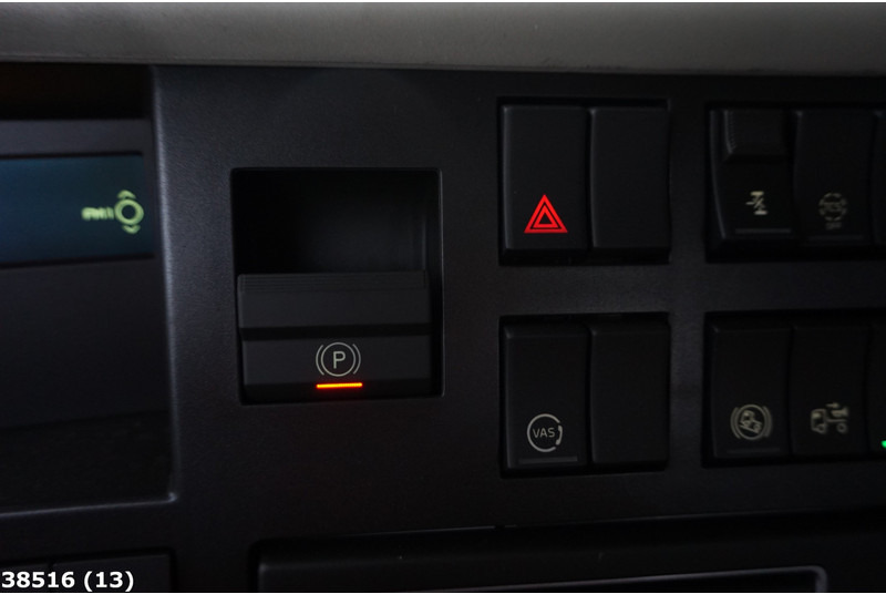 Kotalni prekucni tovornjak, Tovornjak z dvigalom Volvo FM 410 HMF 21 Tonmeter laadkraan: slika 14